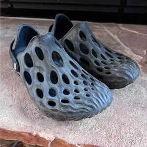 MERRELL water slip on shoes Gray Perforated Slip-On Clogs SIZE WOMENS 8